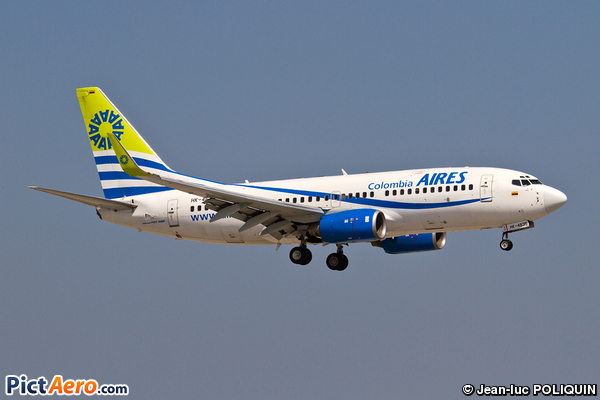 Boeing 737-73V/WL (Aires Colombia)