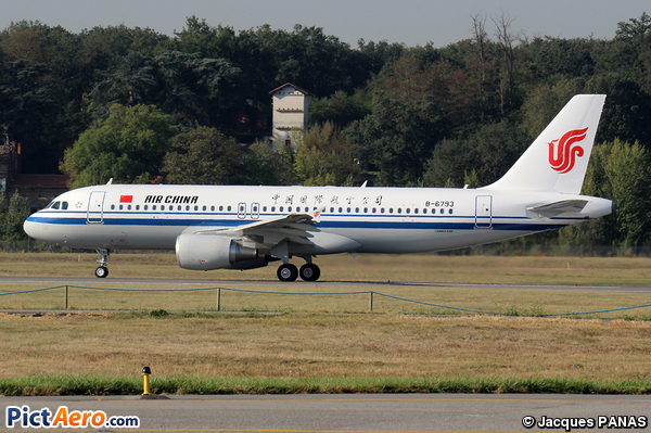 Airbus A320-232 (Air China)