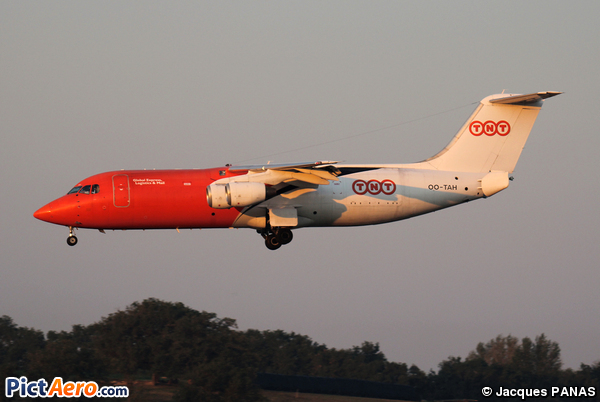 British Aerospace BAe146-300QT Quiet Trader (TNT Airways)