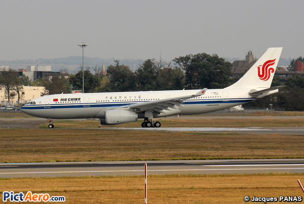Airbus A330-202 (Air China)