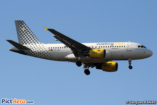 Airbus A319-111 (Vueling Airlines)