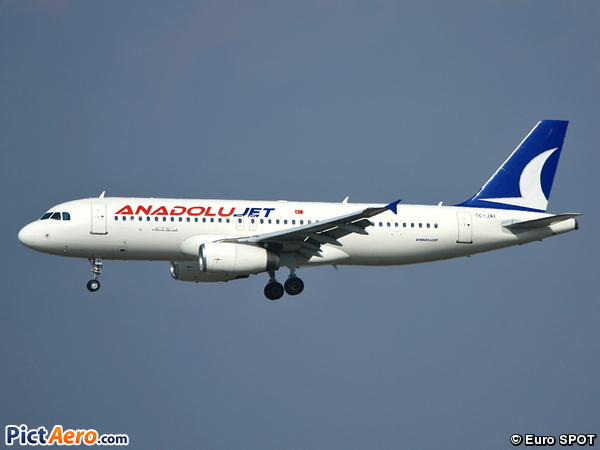 Airbus A320-232 (Anadolu Jet)