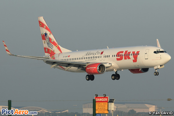 Boeing 737-83N/WL (Sky Airlines)