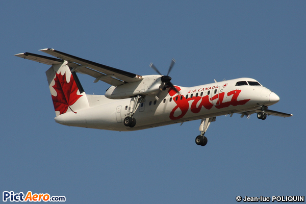 De Havilland Canada DHC-8-311Q Dash 8 (Air Canada Jazz)