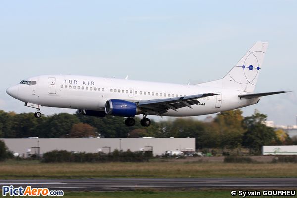 Boeing 737-322 (FlyLAL Charter)