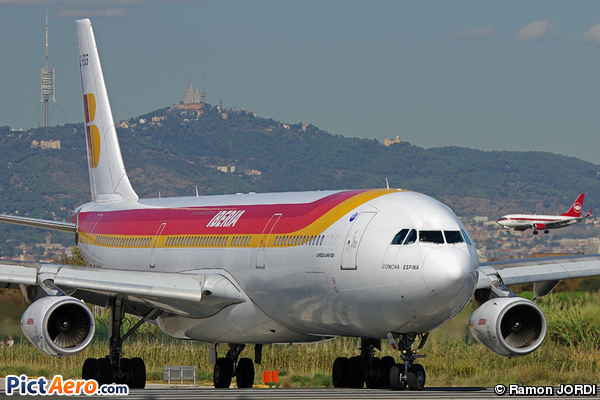 Airbus A340-313 (Iberia)