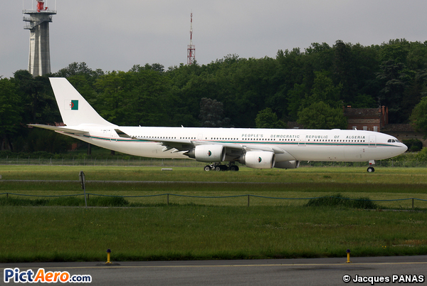 Airbus A340-541 (Algeria - Government)