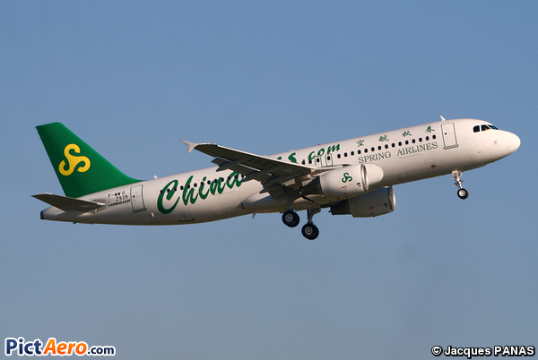 Airbus A320-214 (Spring Airlines)