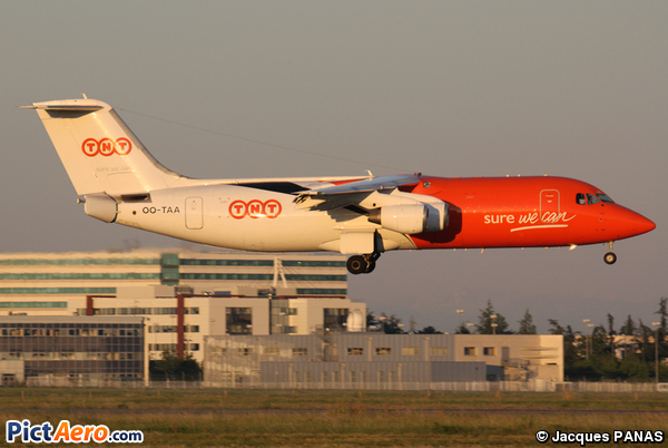 British Aerospace Bae-146-300QT Quiet Trader (TNT Airways)