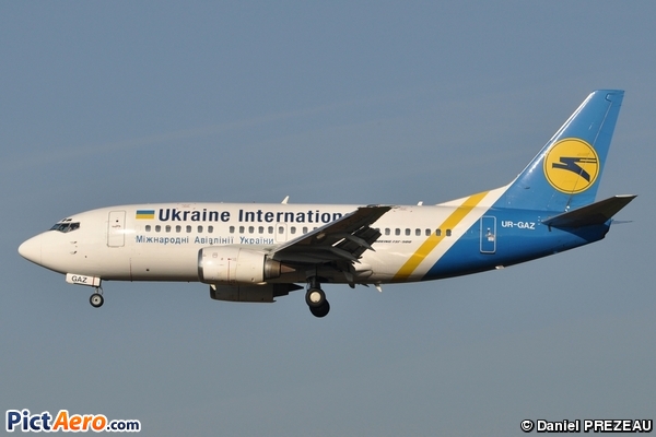 Boeing 737-55D (Ukraine International Airlines)