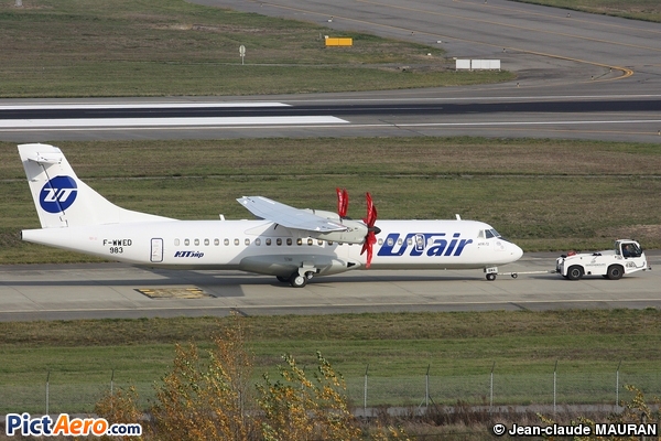 ATR 72-500 (ATR-72-215) (UTAIR)