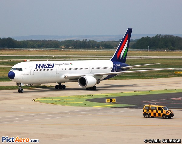 Boeing 767-306/ER (Malév Hungarian Airlines)