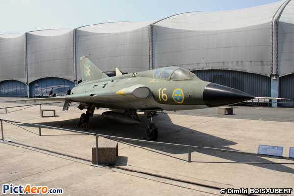 Saab J-35A Draken (Musée de l'Air et de l'Espace du Bourget)