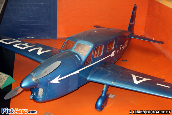 Caudron C-630M Simoun (Musée de l'Air et de l'Espace du Bourget)