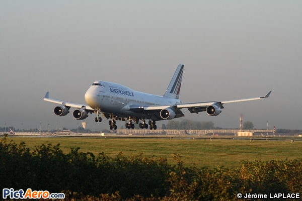 Boeing 747-4B3M (Air France)