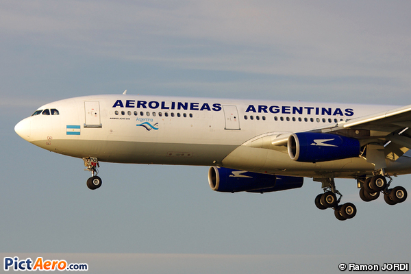 Airbus A340-211 (Aerolíneas Argentinas)