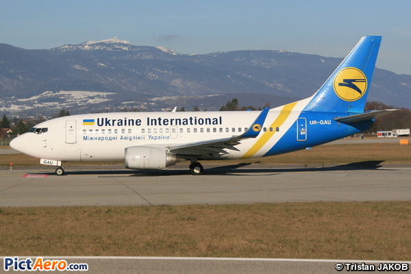 Boeing 737-5Y0 (Ukraine International Airlines)