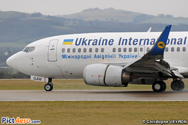 Boeing 737-5Y0 (Ukraine International Airlines)