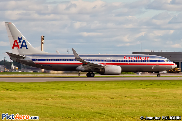 Boeing 737-823 (American Airlines)