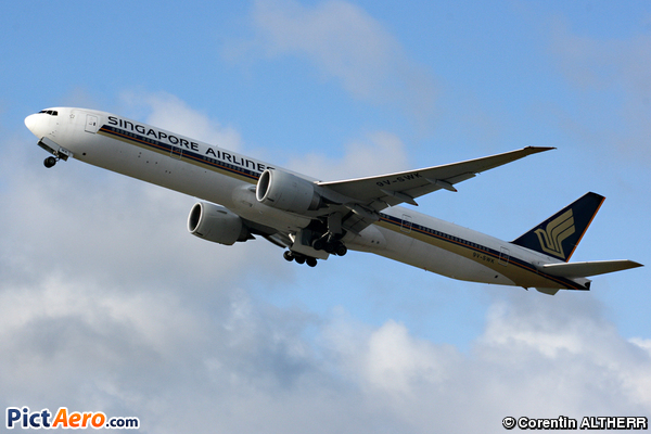 Boeing 777-312/ER (Singapore Airlines)