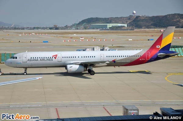 Airbus A321-231 (Asiana Airlines)
