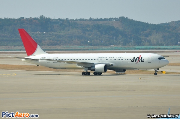 Boeing 767-346F/ER (Japan Airlines (JAL))