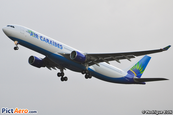 Airbus A330-323E (Air Caraïbes)