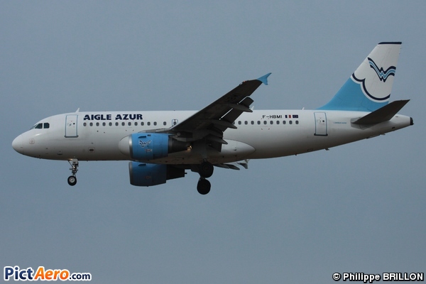 Airbus A319-113 (Aigle Azur)