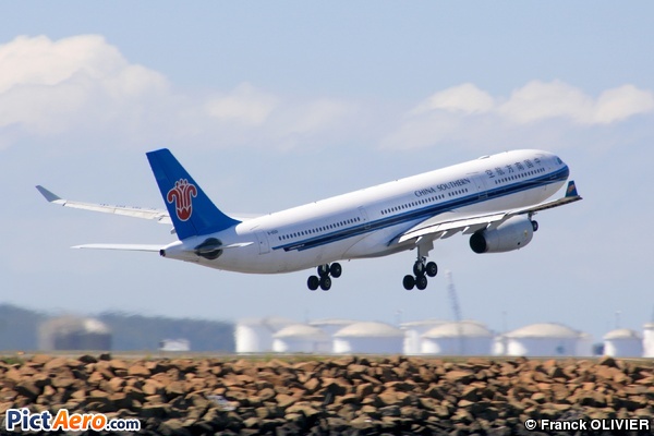 Airbus A330-343E (China Southern Airlines)
