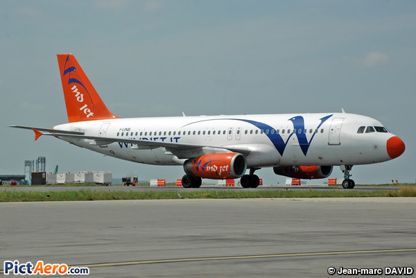 Airbus A320-231 (Wind Jet)