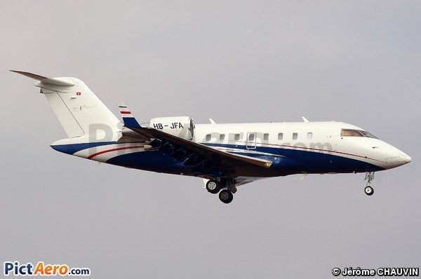 Canadair CL-600-2B16 Challenger 605 (Nomad Aviation AG)