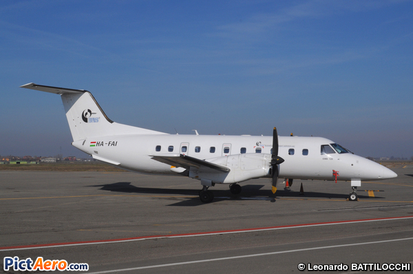 Embraer EMB-120 Brasilia (Budapest Aircraft Services / Man x2)