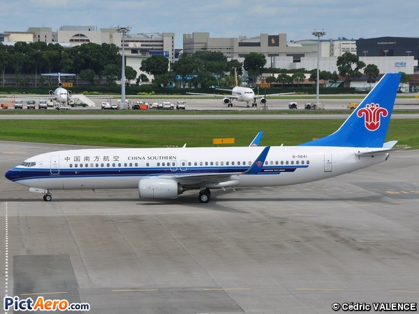 Boeing 737-81B (China Southern Airlines)