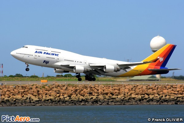 Boeing 747-412 (Air Pacific)