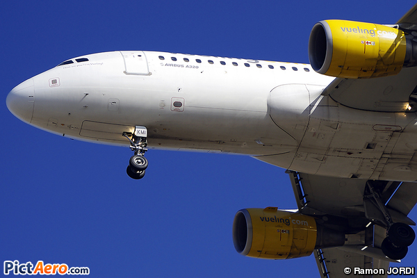Airbus A320-216 (Vueling Airlines)