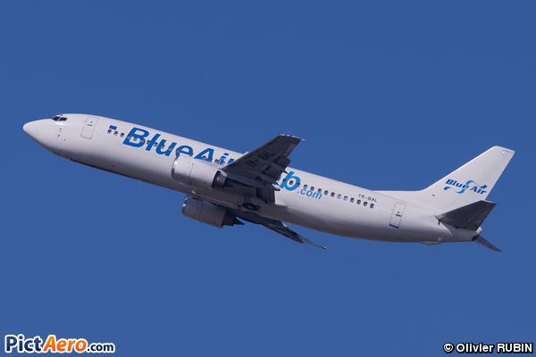 Boeing 737-484 (Blue Air)