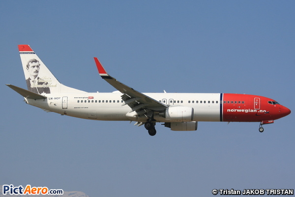 Boeing 737-8Q8 (Norwegian Air Shuttle)