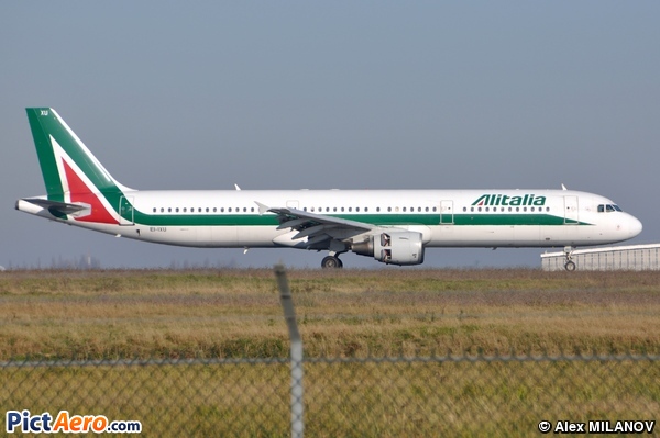 Airbus A321-111 (Alitalia)