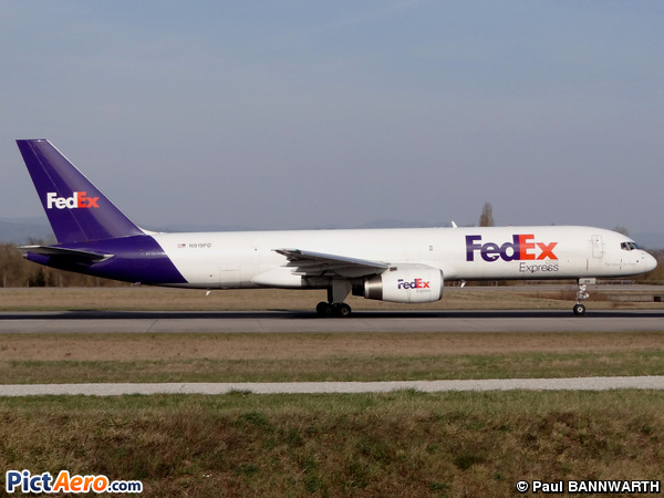 Boeing 757-23A/SF (FedEx)