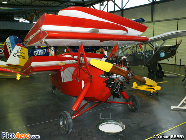 HM-360 (Musée Régional de l'Air)