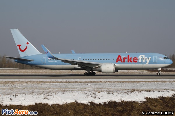 Boeing 767-304/ER (ArkeFly)
