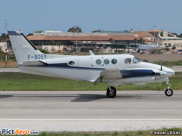 Beech C90A King Air  (Libert D)