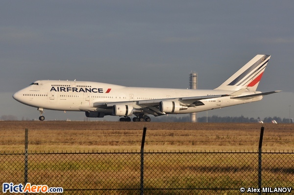 Boeing 747-428M (Air France)