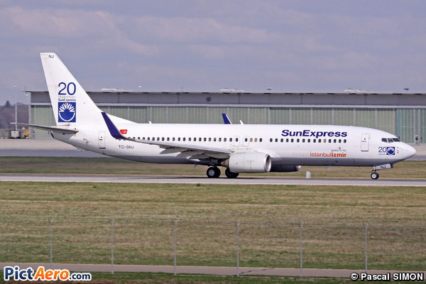 Boeing 737-86J/WL (SunExpress)