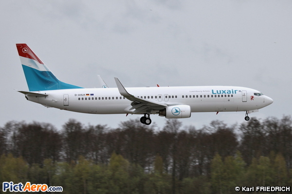 Boeing 737-86J (Luxair - Luxembourg Airlines)