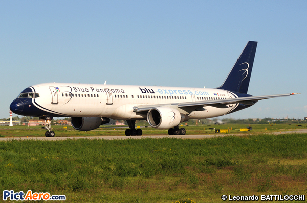 Boeing 757-231 (Blue Panorama Airlines)