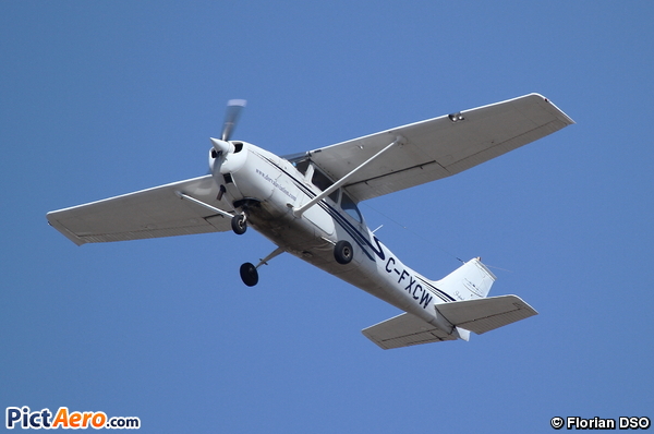 Cessna 172K Skyhawk (Dorval Aviation)