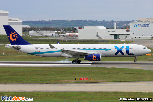Airbus A330-343X (XL Airways)