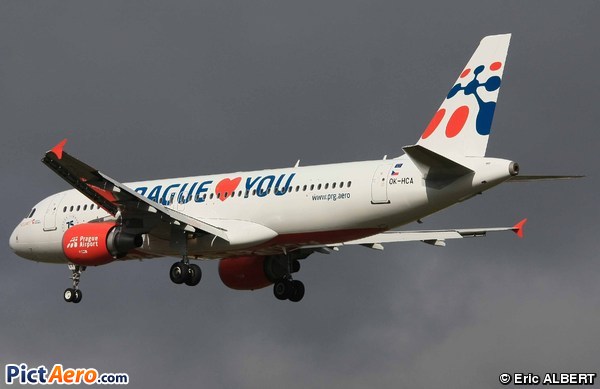 Airbus A320-214 (Holiday Airlines)