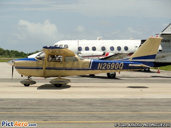 Cessna 172K Skyhawk (Private / Privé)
